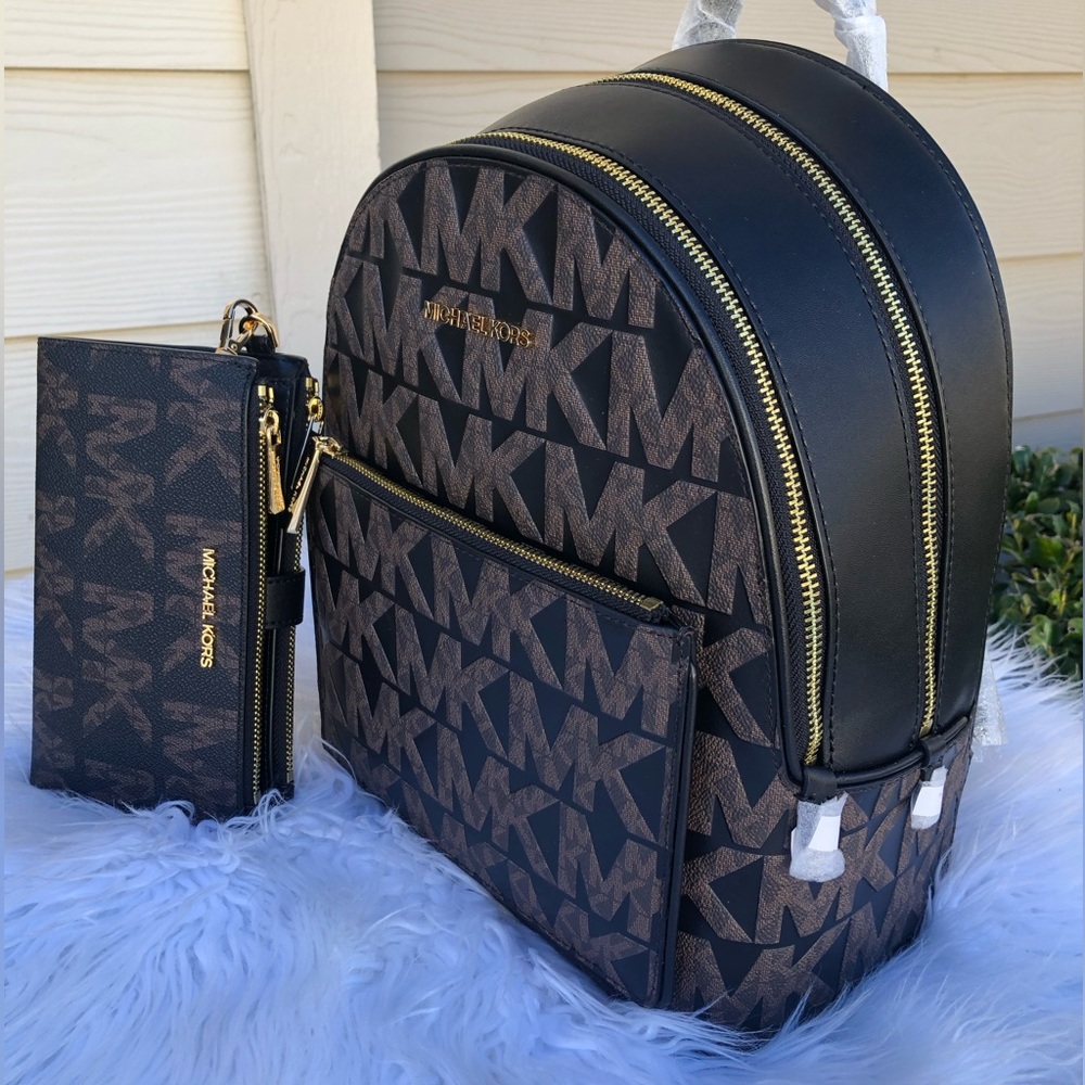 New 🎀 Michael Kors Adina Signature backpack & wallet brown Estampada - Picture 3 of 14